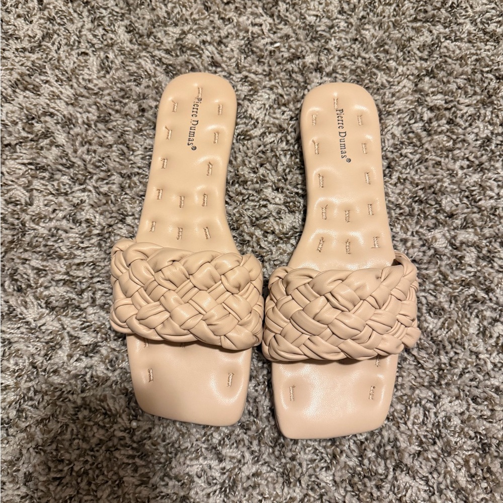 Pierre Dumas Women's Beige Braided Sandals